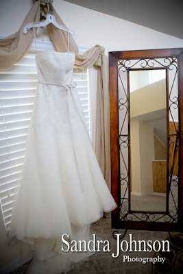 Best Lakeside wedding at Paradise Cove in Orlando, Florida - Wedding photographer - Sandra Johnson (SJFoto.com)